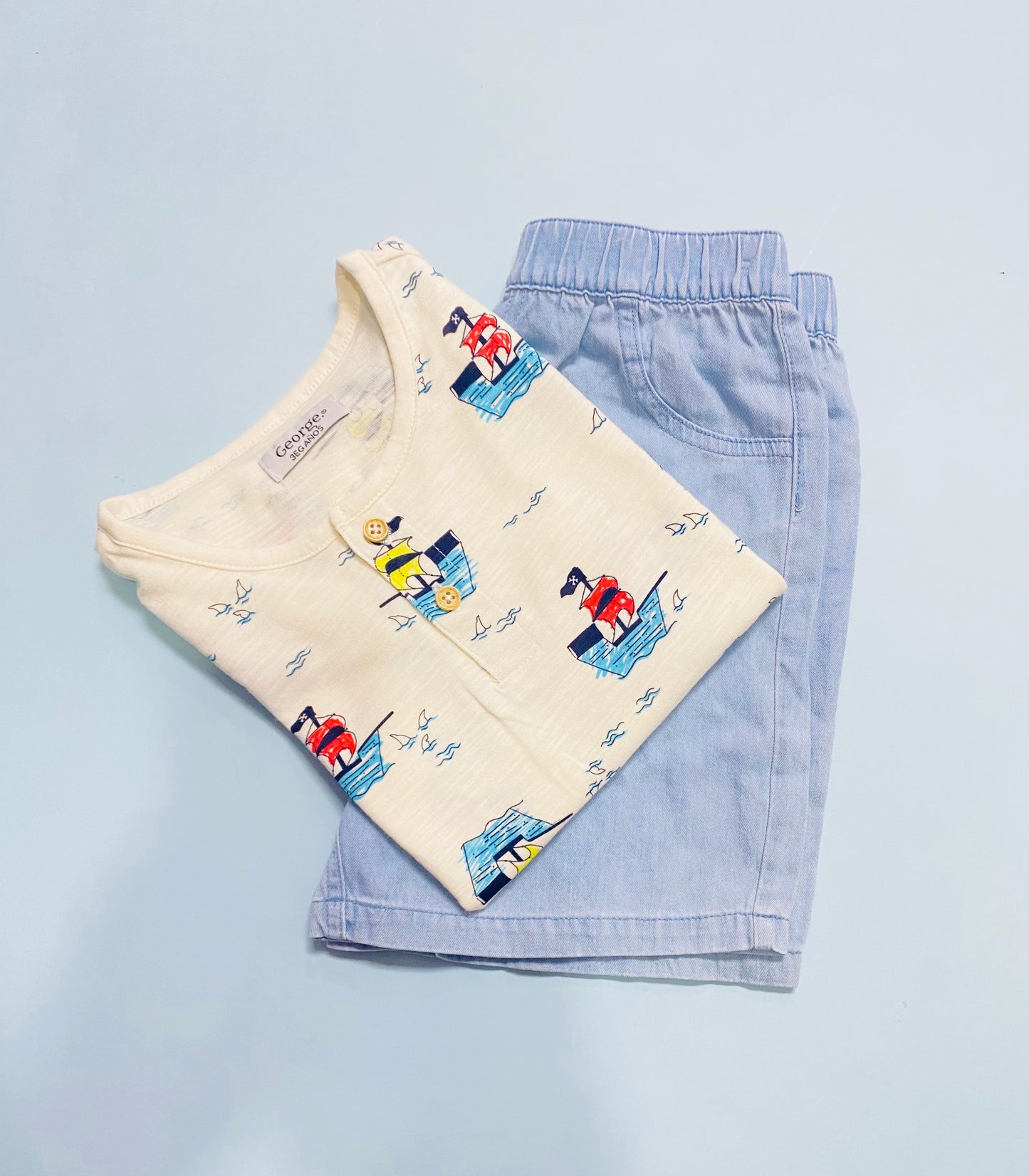 Set 2 piezas short camisa niño