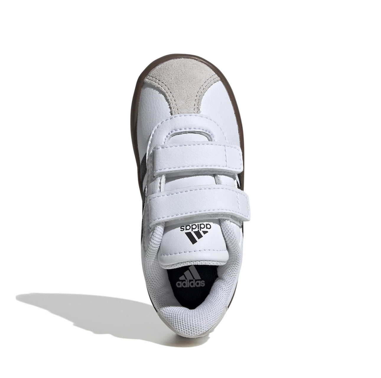 Tenis blanco Adidas pegar plantilla cafe