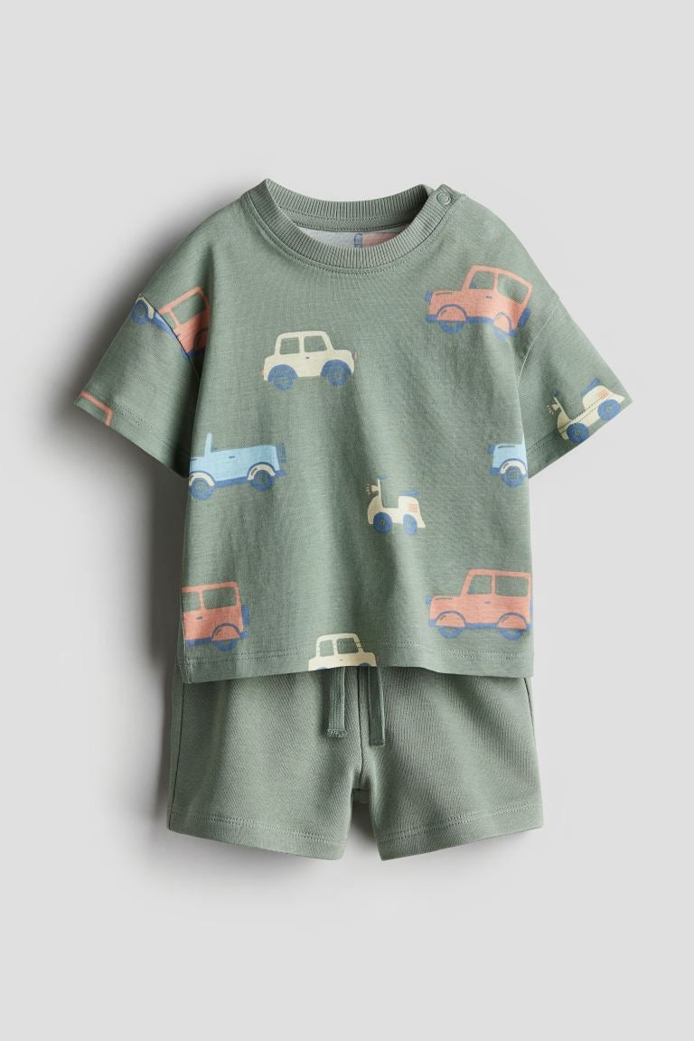 Set 2 piezas short camisa carros niño H&M