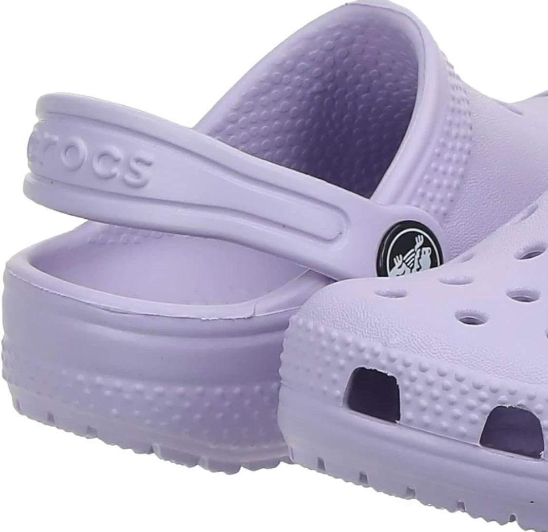 Crocs moradas niña