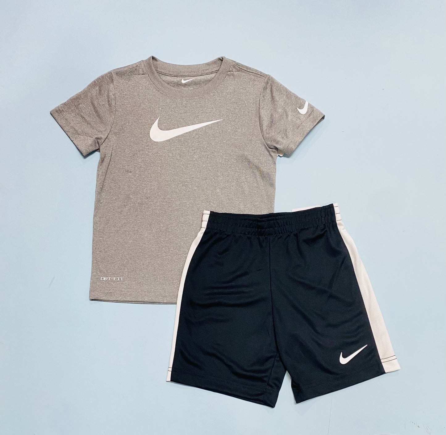 Set 2 piezas Nike Niño