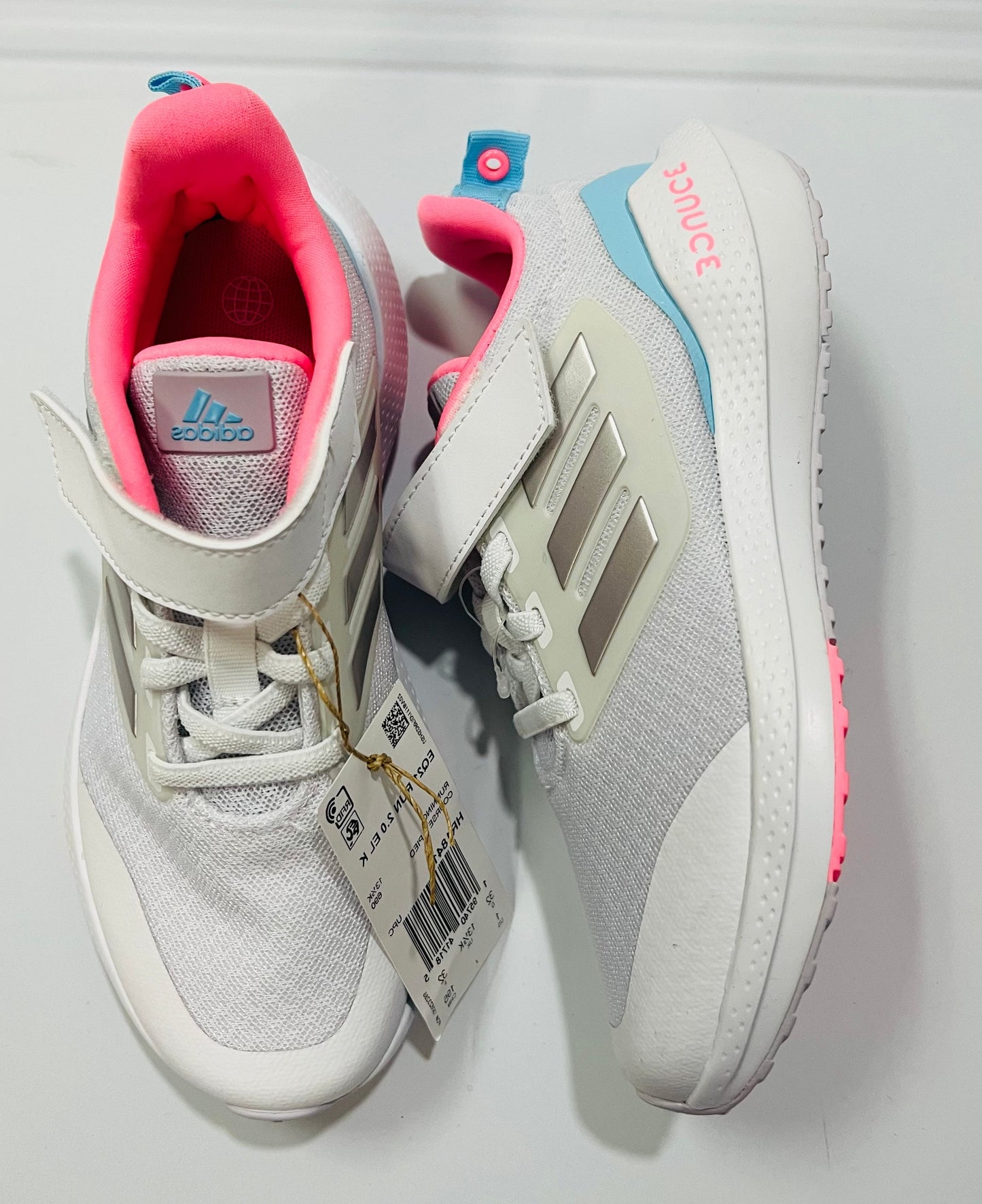 Tenis Adidas blanco rosado niña