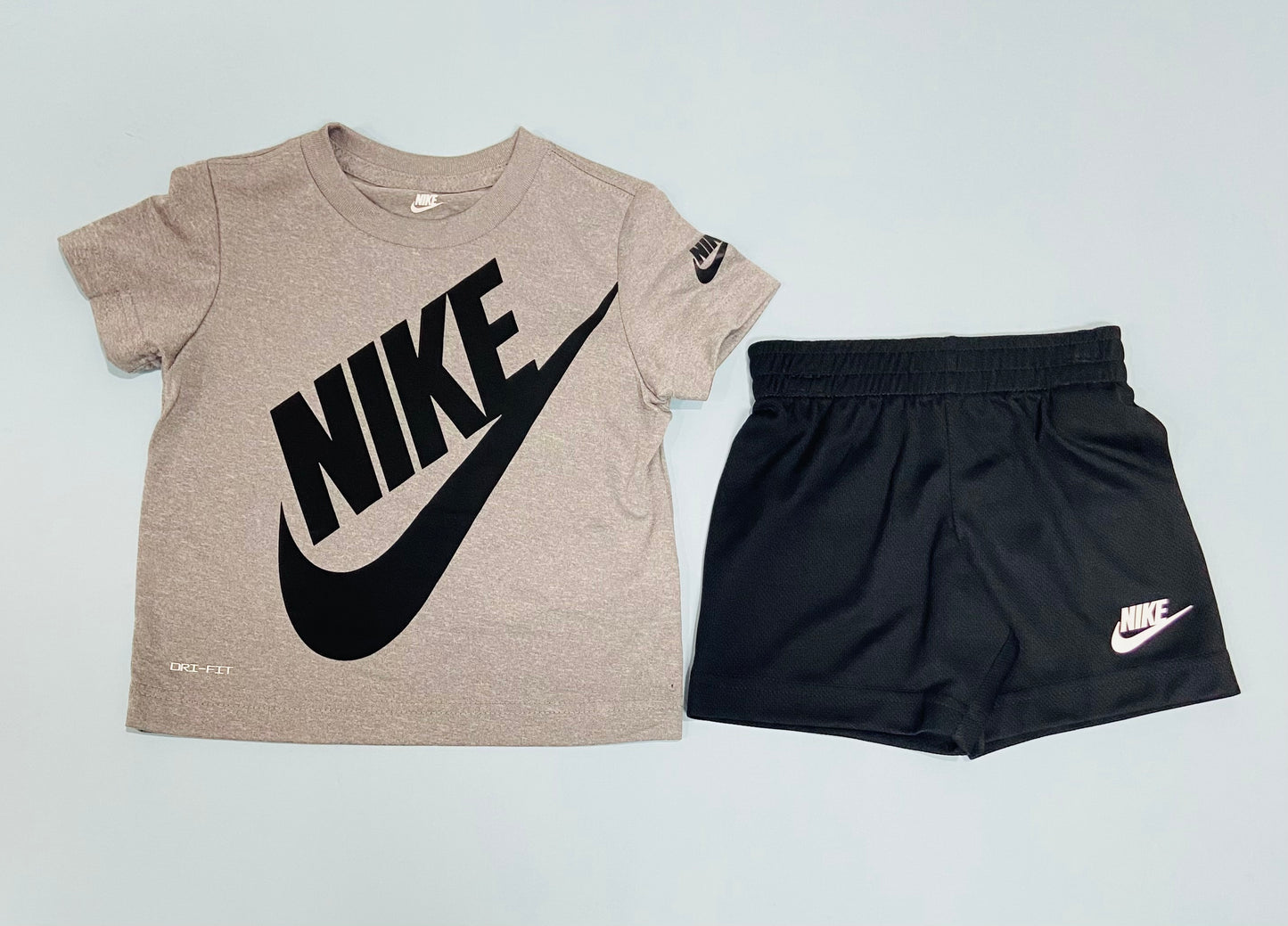 Set 2 piezas Nike Niño