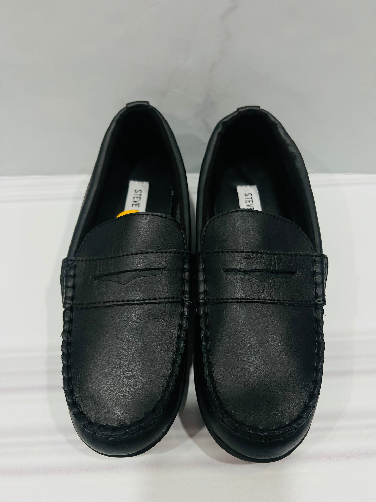 Zapato mocasines negros niño Steve Madden