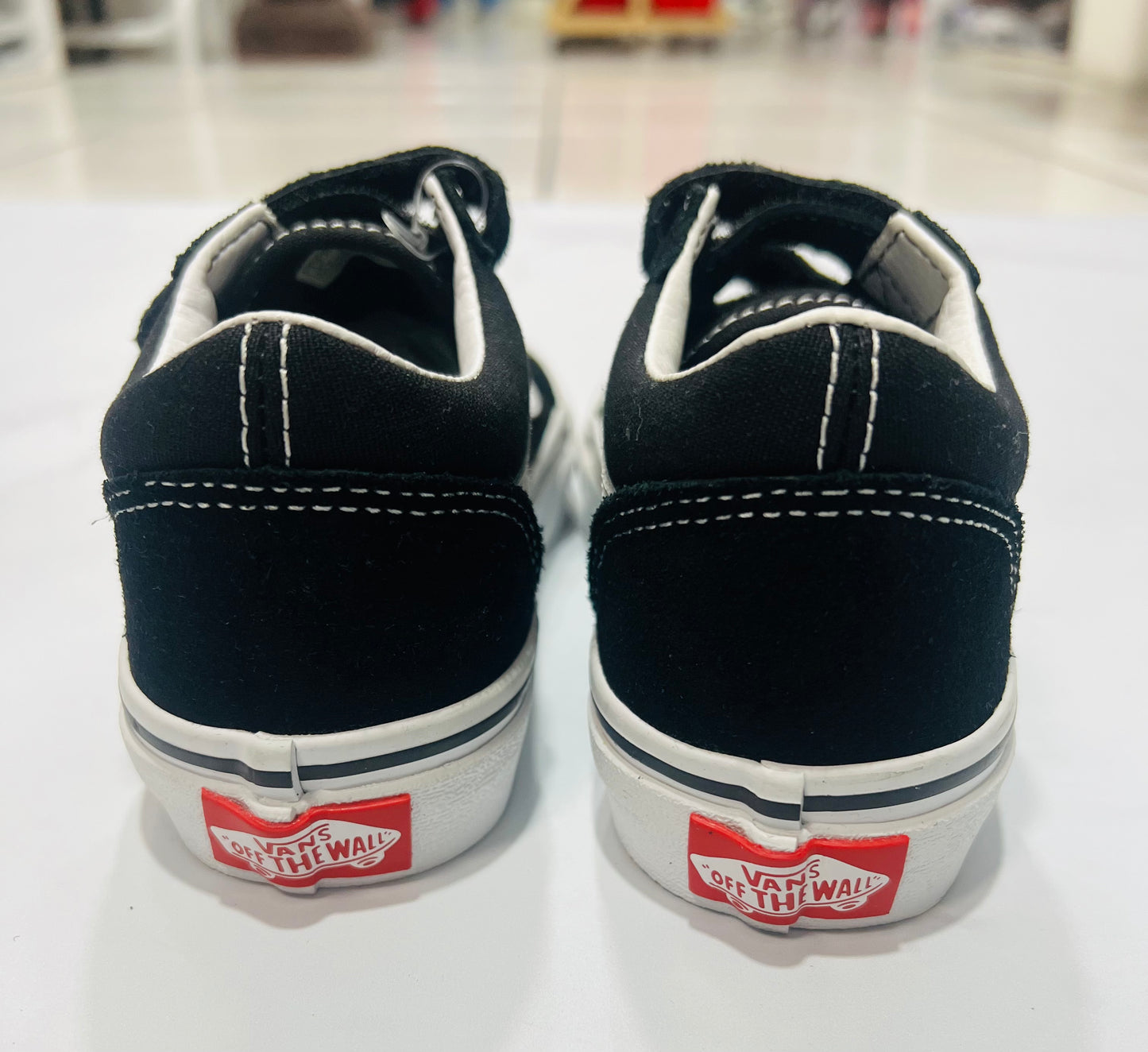 Tenis vans d/pegar negros blanco