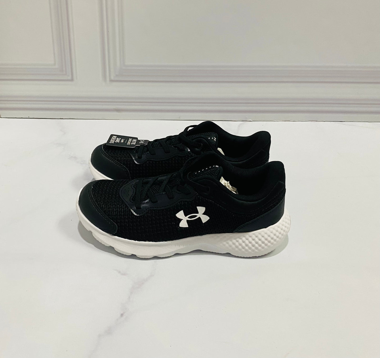 Tenis negros under armour unisex