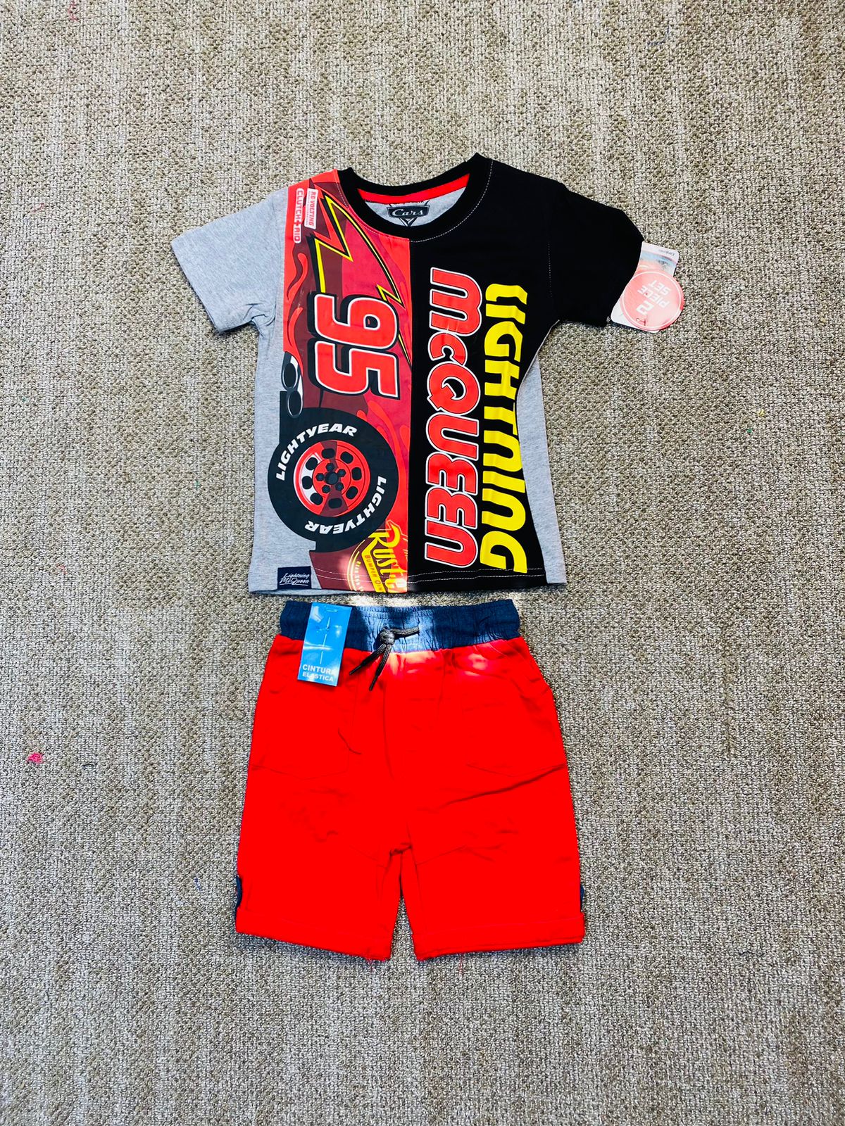 Set 2 piezas cars camisa gris short rojo niño