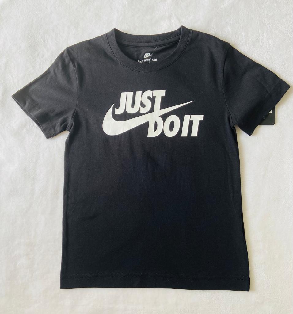 Camisa Nike negra niño