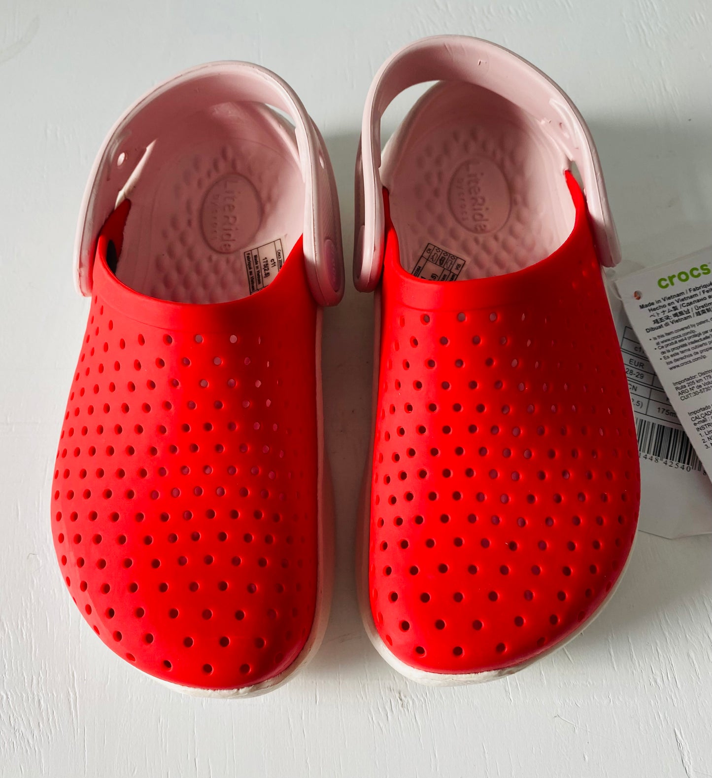 Crocs roja rosada fucsia niña