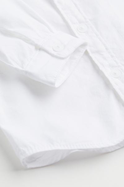 Camisa blanca formal niño H&M coello azul